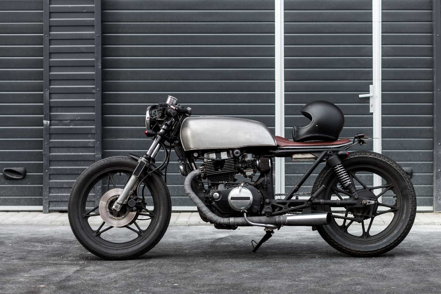 vintage-motorcycle-cafe-racer-style-resize.jpg