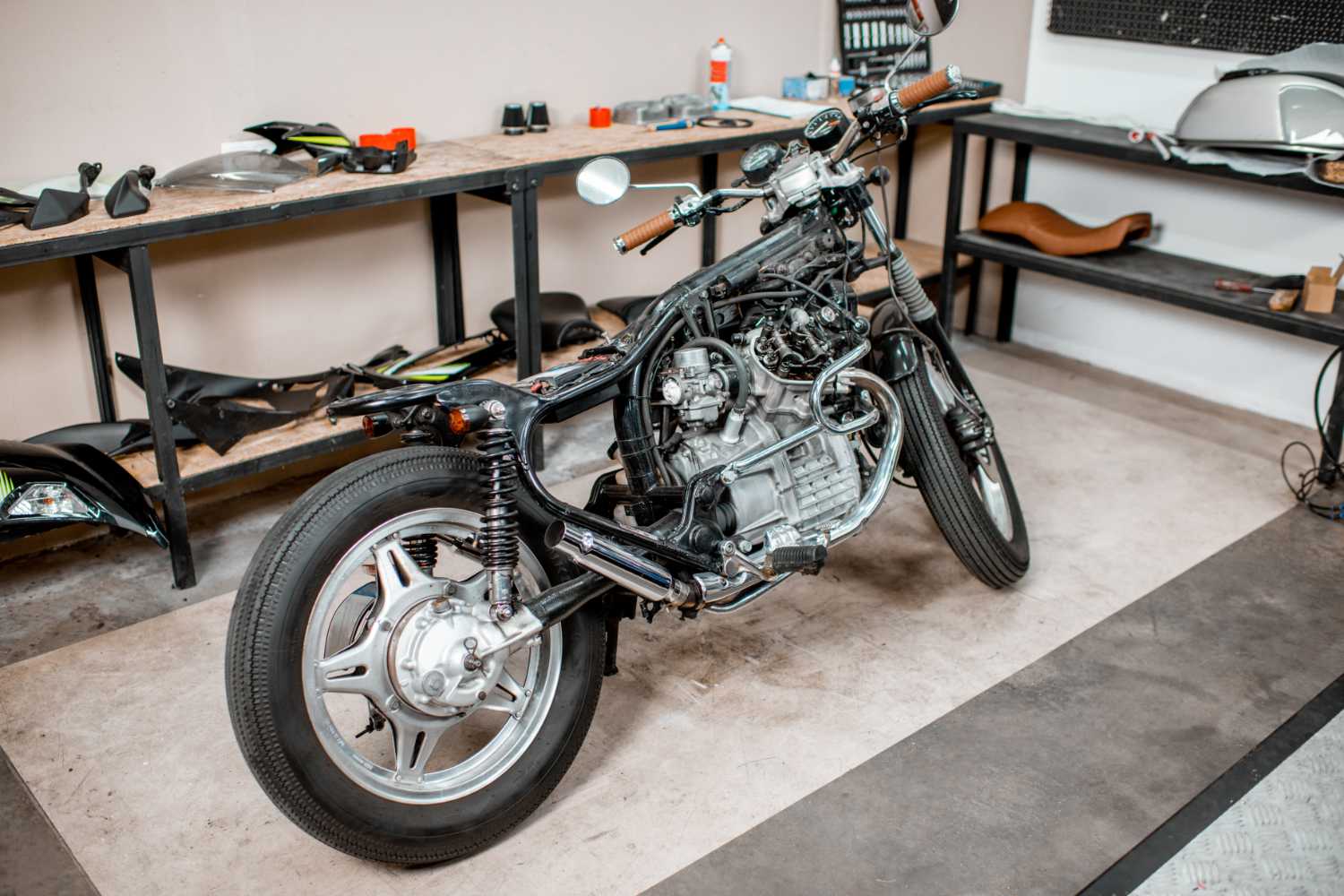 vintage-motorcycle-in-the-workshop-resize.jpg